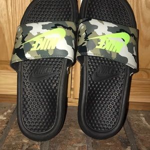 Nike slides